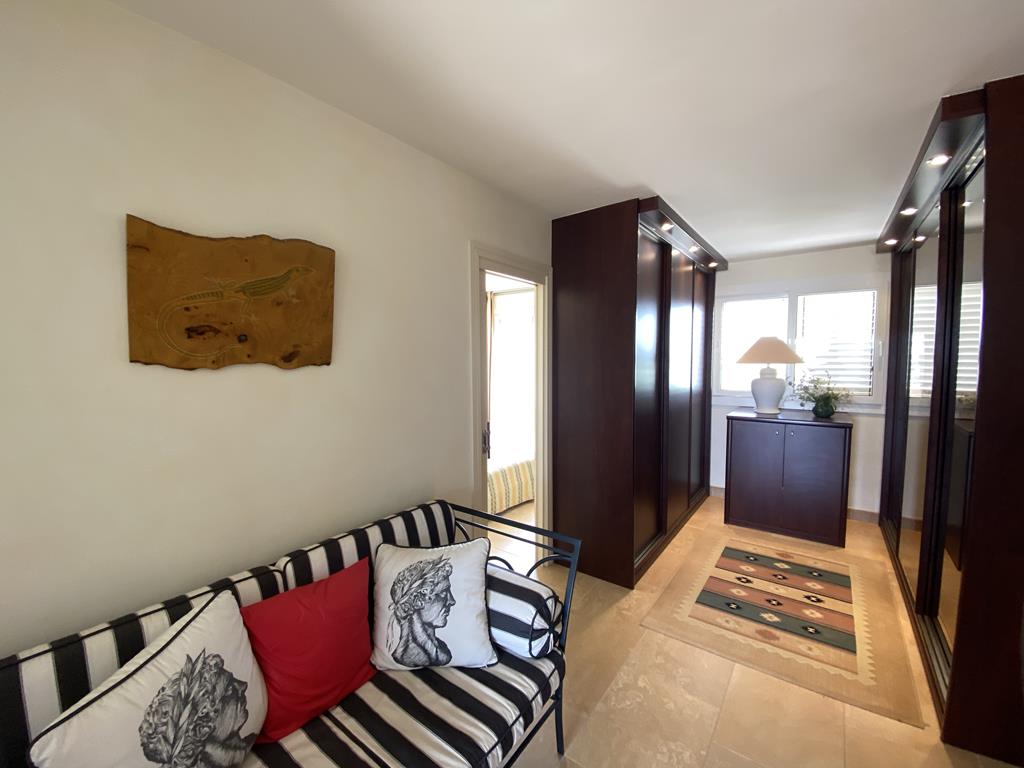 Apartamento en primera línea de mar con puesta de sol