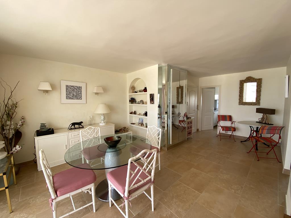 Apartamento en primera línea de mar con puesta de sol