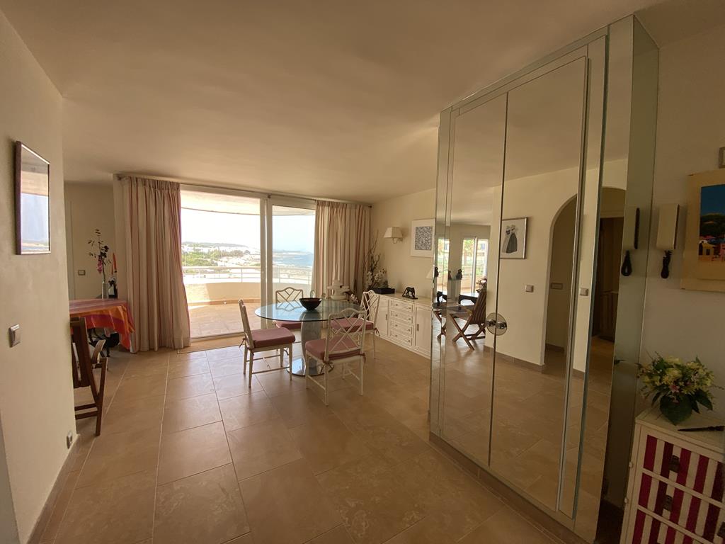 Apartamento en primera línea de mar con puesta de sol