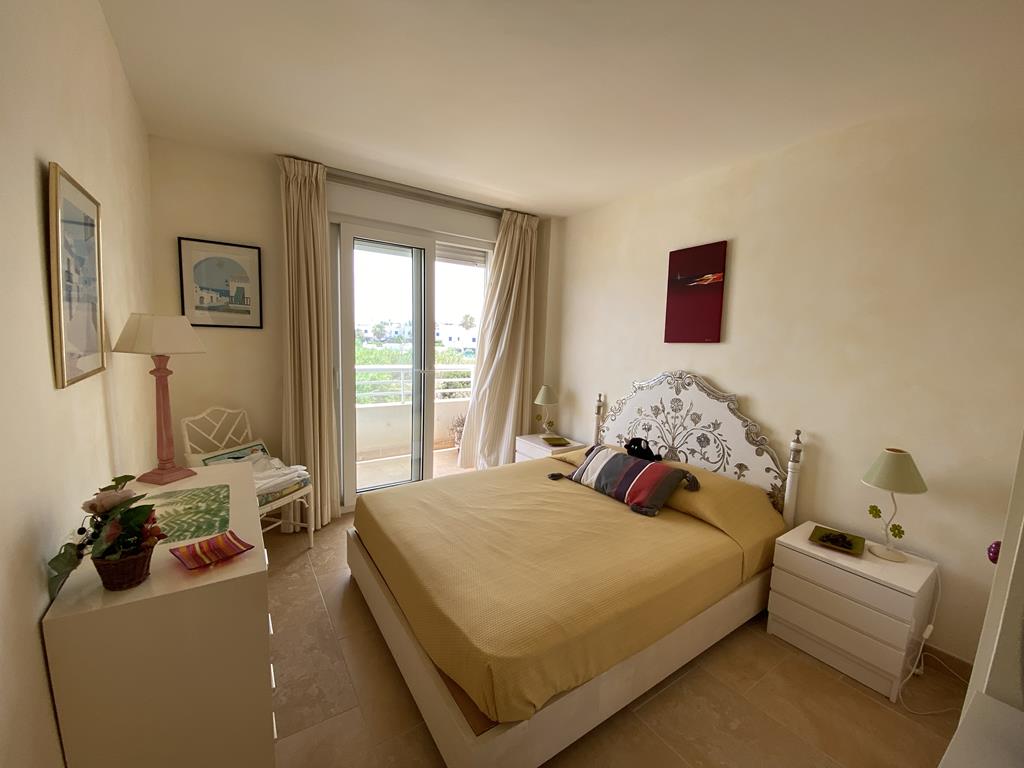 Apartamento en primera línea de mar con puesta de sol