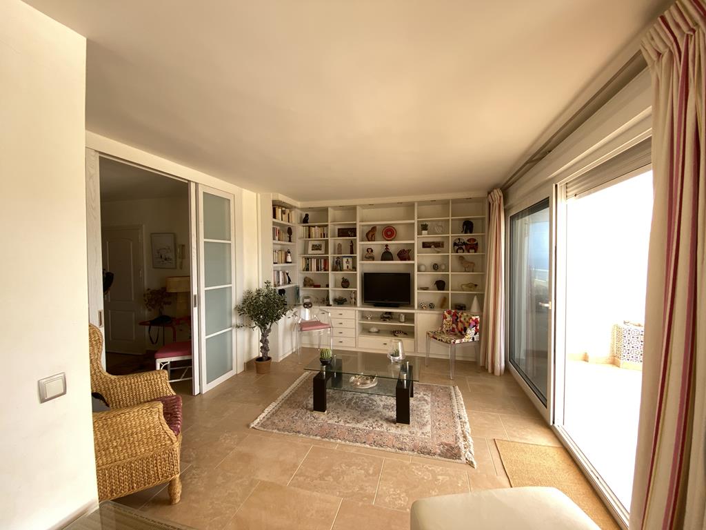 Apartamento en primera línea de mar con puesta de sol