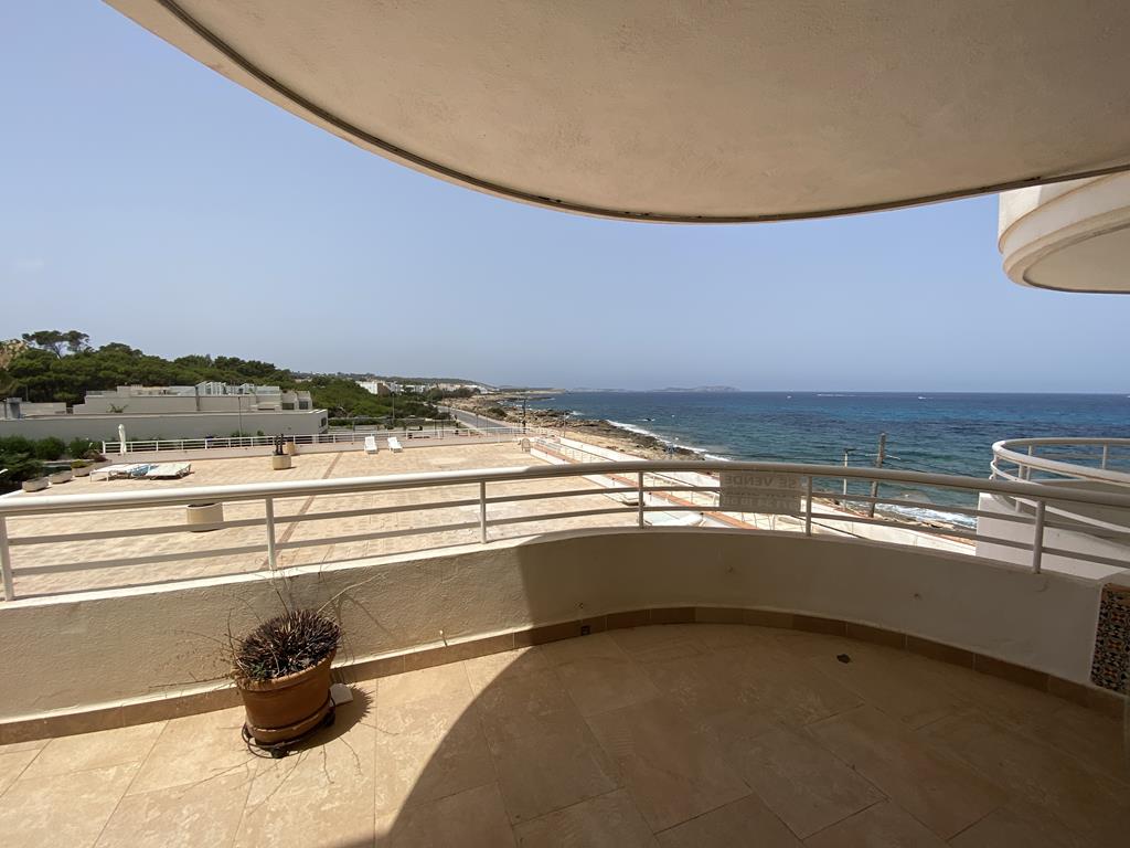 Apartamento en primera línea de mar con puesta de sol