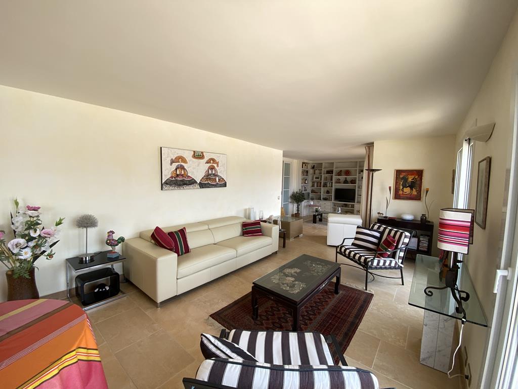Apartamento en primera línea de mar con puesta de sol