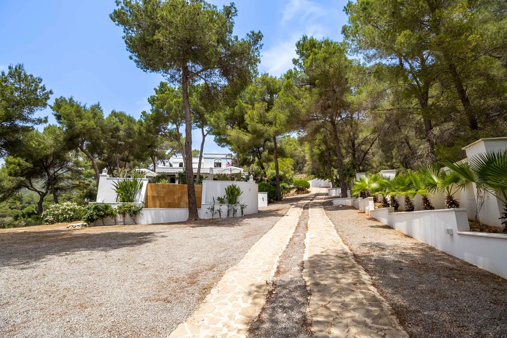 Villa très privée et isolée dans les collines d’Ibiza avec licence touristique